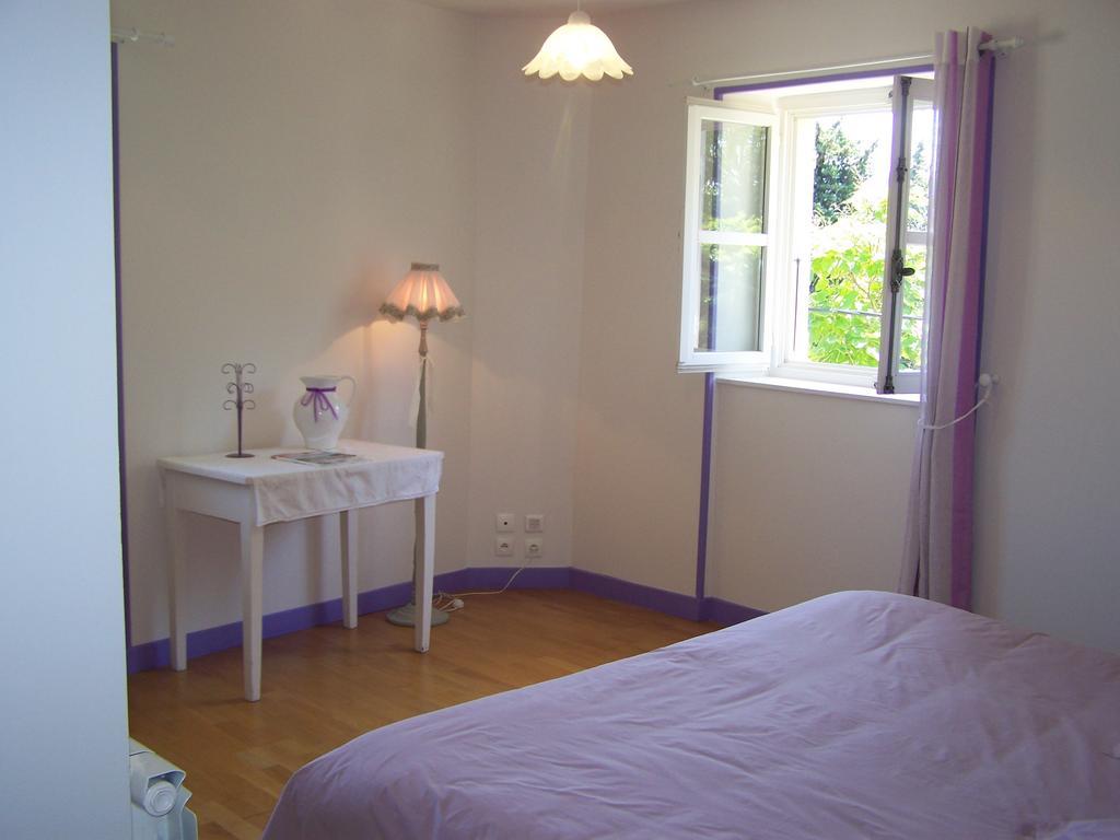 Bed and Breakfast Les Cigales Charols Pokoj fotografie
